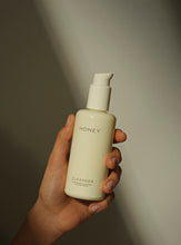 Load image into Gallery viewer, HONEY Cleanser 120 ml
